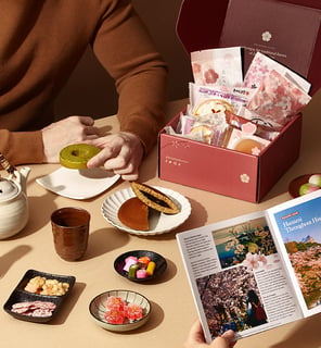 Sakuraco | Japanese Snacks & Candy Subscription Box